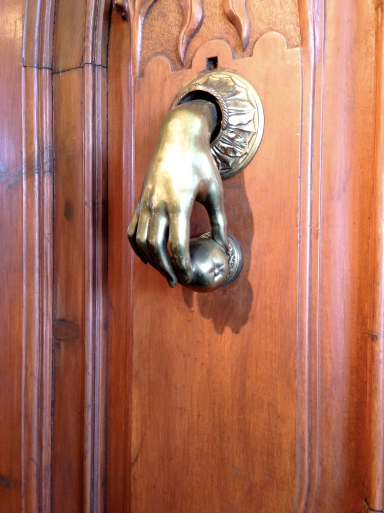 B0B99C38-B70C-46DA-8EA1-04C213E5DC13_1_105_c